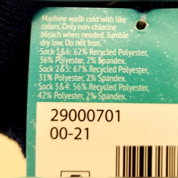 Disney Lilo & Stitch Christmas Socks - Picture 2 of 4